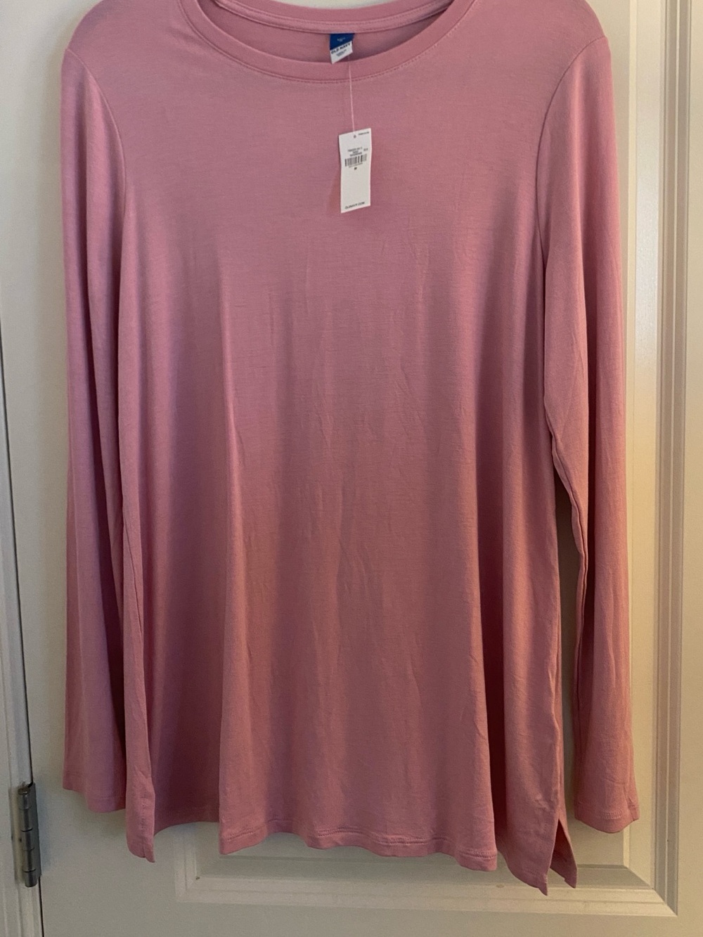 Old Navy Long Sleeve Crewneck Top in Dusty Pink
